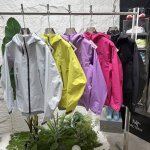 Kailas凯乐石 博格达Lt冲锋衣 现货到仓 原厂Filtertec3L面料。防水透气，轻量化，易收纳。 使用场景：日常，通勤，轻徒步，穿越， 米以下低海拔。