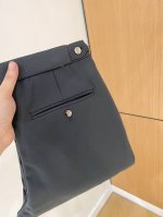 burberry巴宝莉 休闲裤 西裤2025Ss春夏新款 高级定制裤子专用面料 定制原版五金 重工工艺打造 车工走线精细 定制面料 柔软舒适 质感显著 辅料精美