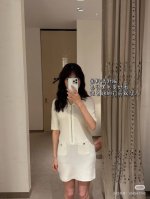 P400 原版Cha......2025早春新款时尚连帽拉链薄针织羊毛连衣裙，万能百搭修身版型显瘦，口袋装饰设计，定制五金拉链，版型上身洋气十足。原版2色。码数