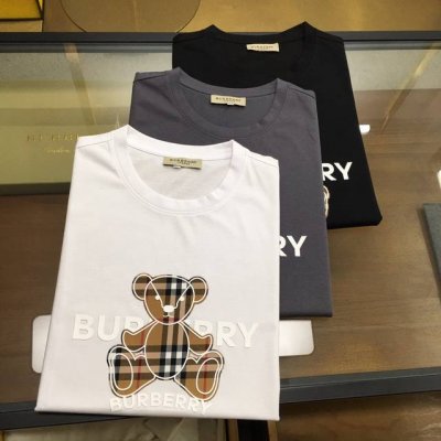 新品 Burber..Y 2025春夏新款首发专柜最新款短袖圆领T恤 高端订制 设计前卫时尚！品牌Logo重工艺设计 高端定制双丝光面料.手感柔软.穿着舒适.专