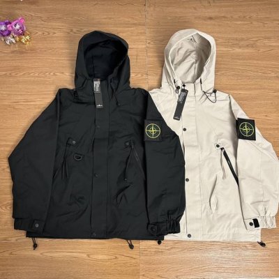 190 Stone Island 23Ss石头岛可拆卸魔术贴勋章外套 甄选品质 实拍可见 面料采用高品质冲锋衣外套面料 三防冲锋衣 后更加清凉更加机能 双拉链设