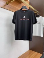 蒙口 2025新款男士圆领T恤衫短袖 进口面料呈现。轻盈柔软的面料经过成衣染色，营造出优雅纹理，原版定制 进口纱线色染 定制罗纹领口 定制罗纹 经典让衣服与生俱