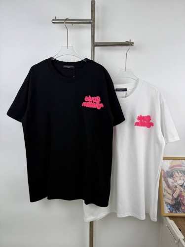 款号L13 Louis Vuitton路易威登新款刺绣短袖 料采用100%进口棉！高密度进口270克重面料 高温染色 后定而成！三标齐全 吊牌 吊粒 水洗 包装