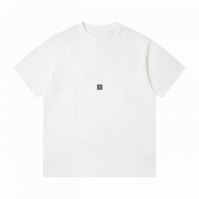 上新 款号:G944 givenchy纪梵希新款胸前经典Logo休闲圆领短袖T恤 小红书热门爆款 明星网红同款穿搭 1面料采用26支270克纯棉双纱面料 柔软亲