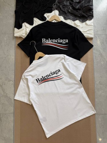 balenciaga巴黎世家 海浪可乐印花 圆领短袖T恤 -面料采用260G纯棉面料 达到透而不露的黄金平衡点 完美规避透视尴尬 成衣尺寸稳定 多次机洗仍能保持