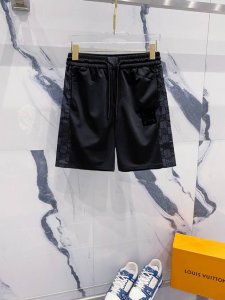 纪梵希 2025春夏新款男士休闲短裤 高端货简洁时尚大方 定制原版进口面料 简洁利落又清爽 品质做工细节经得起任何形式检验简约大方百搭款 上身优雅帅气，焕然一新