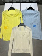Chanel香奈儿小香双C毛巾绣花吊带背心V领开衫针织套装 款号：25670104372 颜色：黄色 蓝色 杏色 尺码：均码 80-125斤