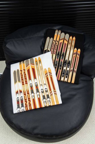 款号 L30 louis Vuitton 路易威登2025Ss滑雪板金箔圆领短袖 - Lv Skis 数码直喷印花图案 采用数码直喷印花呈现元素设计 印花效果通