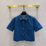 loe W* 2025Ss新款 高版出品~超时髦新款丹宁牛仔 酵洗个性色调上身又酷又飒爽 采用定制高品质斜纹棉质水洗牛仔面料，纹理细腻，棉感自然，既有筋骨感又不