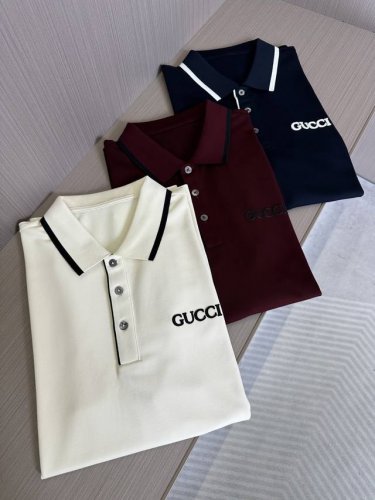 Gucc古家25春夏新品翻领polo 胸口立体字母绣花 下摆开衩设计 原版棉感材质 细腻舒适 颜色 黑色 米白色 酒红色 码数 M-3Xl