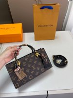 Lv路易威登托特包 上身真的太太太有质感啦 日常逛街不要太吸晴 L-9尺寸21×13配盒