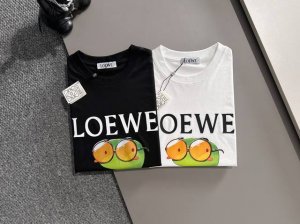 Loewe 罗意威 2025春夏新品 三标齐全 丝光棉短袖T恤 立体滴胶印花工艺 好货不用过多介绍 看细节 专柜码数 M-Xxxl 175 140建议L