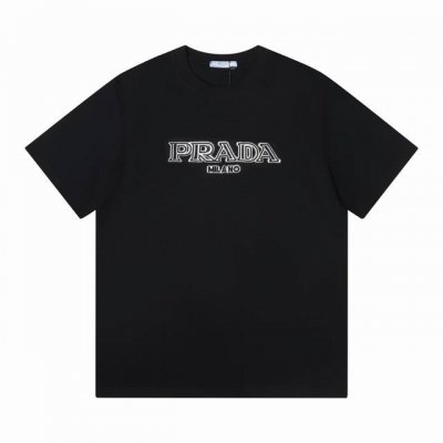 隔天 25Ss早春新品 普拉达蓝色三角五金短袖 Logo标识精致升级，灵感源自八十年代复古 原版面料 官方同款 短袖T恤 定制260克同缸染面料 手感非常舒服