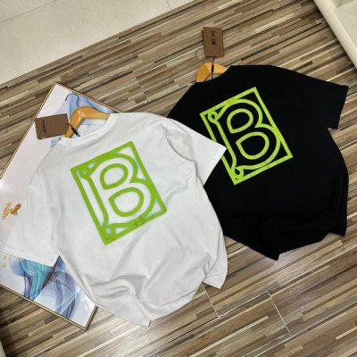 上新 立体硅胶Logo进口工艺品海外版最新款逼格满满！柜子版本好货！巴宝莉背后Burberry字母立体胶印背后大Logobt情侣款男女同款男士圆领短袖T恤半截袖