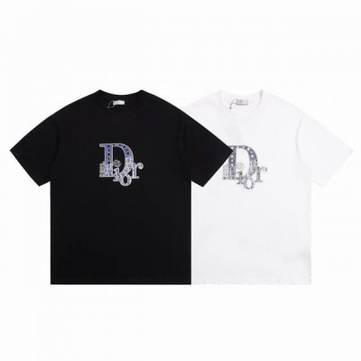 dior迪奥2025Ss新款字母Logo刺绣情侣休闲短袖T恤 最高版本！定制面料290克双纱！进口刺绣工艺！ 辅料：开模原版过鉴定领标 %真丝洗水标。正品代购级