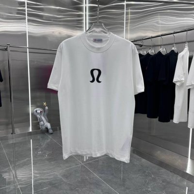 Lulu 2025新款时尚 圆领短袖T恤 个性厚版刻字模 完美细节 上身效果非常好 S M L Xl Xxl 五个码 黑色 白色 灰色