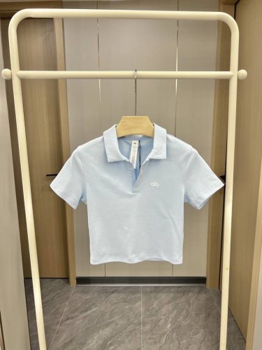 新品上架Alo 2025夏季新品 独家定制款 采用精品氨纶棉材质 云朵一般的手感 非常好穿亲肤 立体胶印 黑白粉蓝4色入 闭眼入的单品