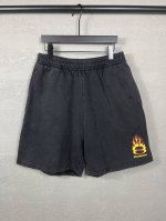 实拍图 顶级版本.官网品质 Balenci*Ga 巴黎.2025新款 巴黎双环火焰Logo拉裂印花洗水做旧磨烂短裤.砖柜同步.第一时间正品研制 欢印对比 面料采