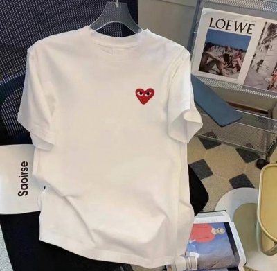 上新 Comme Des Garcons 川久保玲 Play 爱心短袖T恤 面料甄选新疆纯棉毛圈 选用都是日照时长24个小时的顶级绒棉 上身保暖 绝不起球 手感