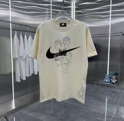 nike樱木花道系列 专柜款复古情侣 印花短袖T落肩袖 重磅280G精梳棉材质 透气舒适 版型宽松 进口外贸级专柜印花 随意搓洗不褪色不变形 情侣款 男女同款哦