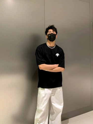 迪桑特春夏新款图案印花休闲宽松情侣款 短袖T恤，纯棉螺纹领口，宽松版型！版型超正！宽松舒适！情侣款百搭首选！ 颜色: 黑色 白色 尺码：S-3Xl
