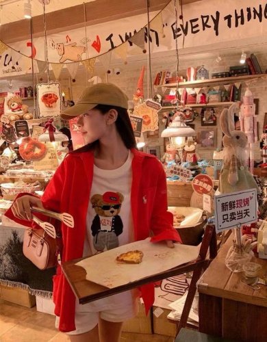 上新 套装 Rl 拉夫炙热红衬衫小熊白T恤套装 随便一搭 就是一组时髦Look~ 红衬衫反系+小熊短袖+棒球帽 = 美式复古甜酷妹 整套直接抄作业 出片被追着要