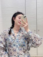 Dio* 25早春新款 蓝色蝴蝶印花衬衫丨独家Yb开发！高版出品！白色底花丛蓝色蝴蝶翩翩图案，经典阔版，前短后长衬衫，飘逸灵动，集优雅知性气质于一身！小蜜蜂加C