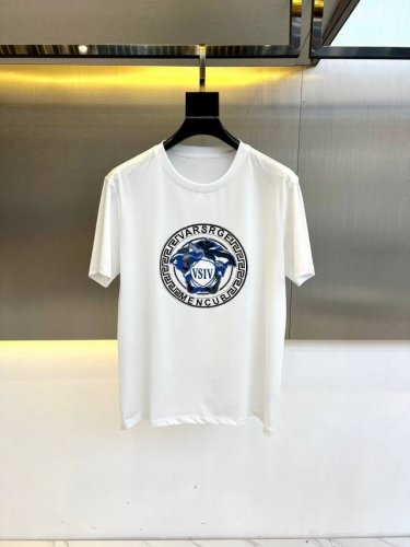 vers范思哲 2025春夏男款短袖T 恤 美杜莎印花烫钻短袖T恤 棉环保再生素纤维 38%棉 38%再生纤维素纤维19%聚酯纤维5%氨纶 非市场通料可比 成衣