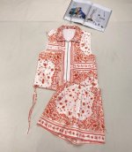 fen4I*2025夏季新款套装 无袖翻领马甲松紧腰短裤 新款印花面料 下摆抽绳设计 前中口袋装饰 面料轻薄舒适 单色Sml