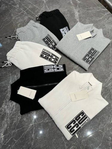 上衣 裤子 Gucc*古齐25S新款休闲天丝套装.采用本季度最新标图案，后背色彩层叠层次分明.立体感满满.属于男女通穿的基础款运动套装.拉锁外套.卫裤均采用经典