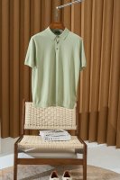 ez家夏日经典款含桑蚕丝棉客供纱线进口机器特织针织翻领短袖Polo衫 选用含桑蚕丝的棉客供纱线，桑蚕丝的加入，让衣服的触感丝滑，冰感清凉得不像话，贴身穿就像被云