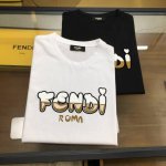 Fend... 2025新品休闲圆领短袖T恤，外贸公司贸易订单，重磅推荐，品牌原产 品相完美一流！工艺设计感超强的一款单品，将时装美学发挥到极致，相当有意境，定