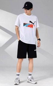 puma 彪马经典短袖短裤运动套装！百搭不挑人！ 本款T恤采用纯棉面料！吸汗透气，贴身柔软！ 腰部松紧带抽绳，拉链口袋，运动時候可以放手机钥匙，非常方便！ 上身
