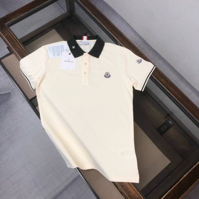 Mon*Cler 蒙口 2025春夏最新款polo衫～ 备受推崇 男女同款 商务休闲翻领polo衫～很精致！ 三标齐全～合体的剪裁版型衬托出了极简主义的设计风格