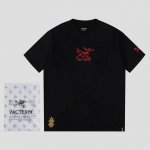 始祖鸟Ayc Teryx F736-1 Fw短袖T恤 立体剪裁 胸前Logo为刻字膜 下摆刺绣龙年标志 小鸟字母Logo刺绣 高端32S双纱280克面料 重磅面