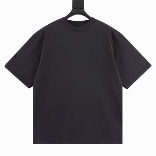 p130 balenciaga/巴黎世家 手绘后背字母圆领短袖 原￥20,100购买，精棉平纹、尼龙固浆水印、落肩Oversize版型、黑色款洗水处理、全套辅料