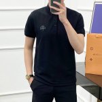 gucci 小刺绣 2025年夏季男士新款翻领短袖Polo衫，定制面料 透气舒适度高，细节无可挑剔，品牌元素设计理念，体现高品质。手感细腻柔软！呈现休闲裁剪，上