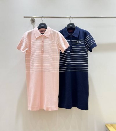 夏季新款 Gucci古驰翻领宽松短袖连衣裙，简约时尚，轻盈透气，夏日必备单品，尽显优雅气质。