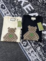 gucci 古驰 25Ss 简约男女情侣贴布刺绣玩偶小熊短袖T恤 轻奢主义，男女日常通勤穿搭必备单品，正确版本，随意对比！ 购入原版开模打造，面料采用280克，