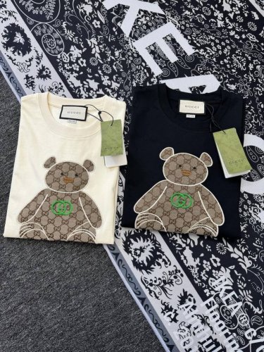 gucci 古驰 25Ss 简约男女情侣贴布刺绣玩偶小熊短袖T恤 轻奢主义，男女日常通勤穿搭必备单品，正确版本，随意对比！ 购入原版开模打造，面料采用280克，