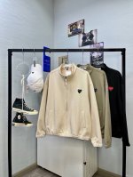 川久保玲简约风外套 Play川久保玲爱心简约风休闲外套立领夹克，版型超正的百搭外套，，上身巨好看，搭配经典Logo刺绣设计，经典百搭，选用质感细腻优质面料，加上