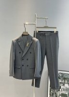上衣 裤子 Saintlaurent圣罗兰2025S新款男士商务套西！高级五金Ysl胸针.超高端顶尖一线成衣手工系列，西装领域里的佼佼者，世界公认的顶级面料和工