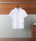 巴宝莉天丝Polo翻领短袖T恤春夏新款延续经典 商务休闲翻领Polo恤.经典的设计 今年的变化采用条纹织带点缀，让整体更具细节感 合体的版型，面料舒适，亲肤肤，