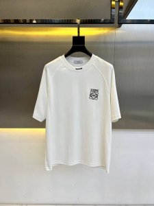 罗意威 2025春夏男士新款Logo圆领短袖T恤 进口定织面料 %72.5棉 %27.5锦纶 面料手感丝滑柔软 透气亲肤性极佳 着身无比的舒适 整体质感相当之高
