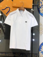 非拉格慕 小刺绣 2025夏季男士新款翻领短袖polo衫 定制面料 透气舒适度高 细节无可挑剔 品牌元素设计理念 体现高品质 手感细腻柔软 呈现休闲裁剪 上身版