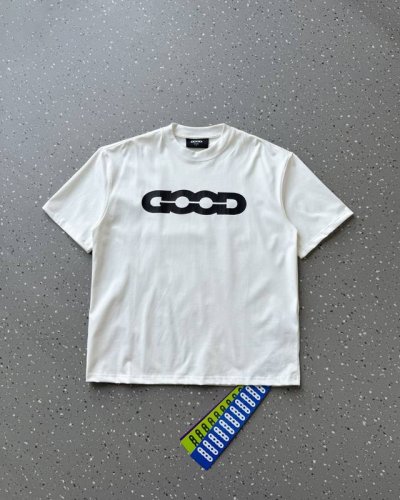 Goodbrand 裂变字母印花圆领宽松短袖 男女同款 官网同步 面料采用290G双纱纯棉重磅面料 上身舒适 整体有型 垂感到位 领口螺纹加厚 水洗不变形 后片