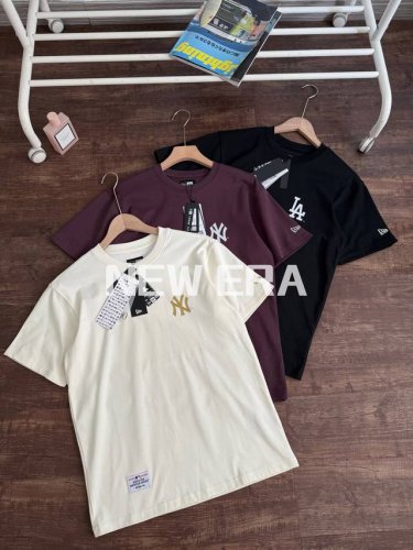 颜色：黑色 米色 紫色 尺码：S到Xxl New Era纽亦华2025新款蛇年限定夏季Mlb仿蛇纹Logo短袖T恤Ny男女 线上300+ 美版New Era！路