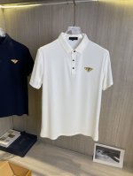 p230 Prada普拉达 2025春夏新款男士翻领短袖商务休闲Polo衫，无痕系列，定制面料， 上身舒适透气亲肤感极佳，满足春夏场景穿着需求。简约休闲款式打造