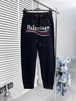 balenciaga* 2025Ss春季新款休闲裤！官网同步发售。品牌经典Logo休闲裤 ，定制面料，舒适度极好，手触感强烈。辨识度极高，完美品相工艺。 尺码：