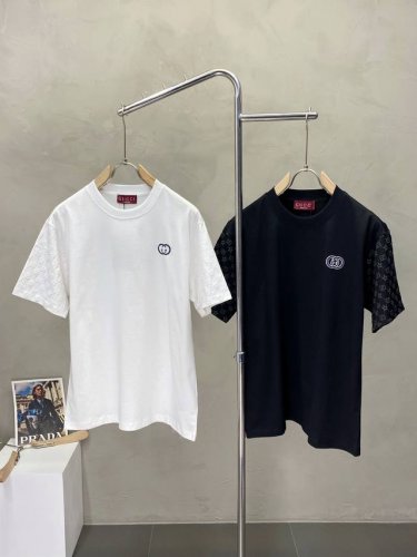 Gucci古驰独家专供春夏新款原单男士休闲短袖。高端定制 高版本 时尚百搭爆款原版进口面料 Logo图案设计 手感超柔软细腻 穿着亲肤舒适 高端精品 代工厂p精